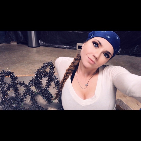 Mental Health Awareness✨ Hi I’m Kellie!! ⚓️ - Picture 6 of 6